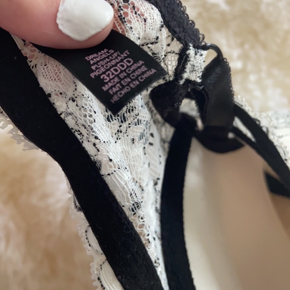 Victoria secret 32DDD PUSH UP BRA - Picture 3 of 3